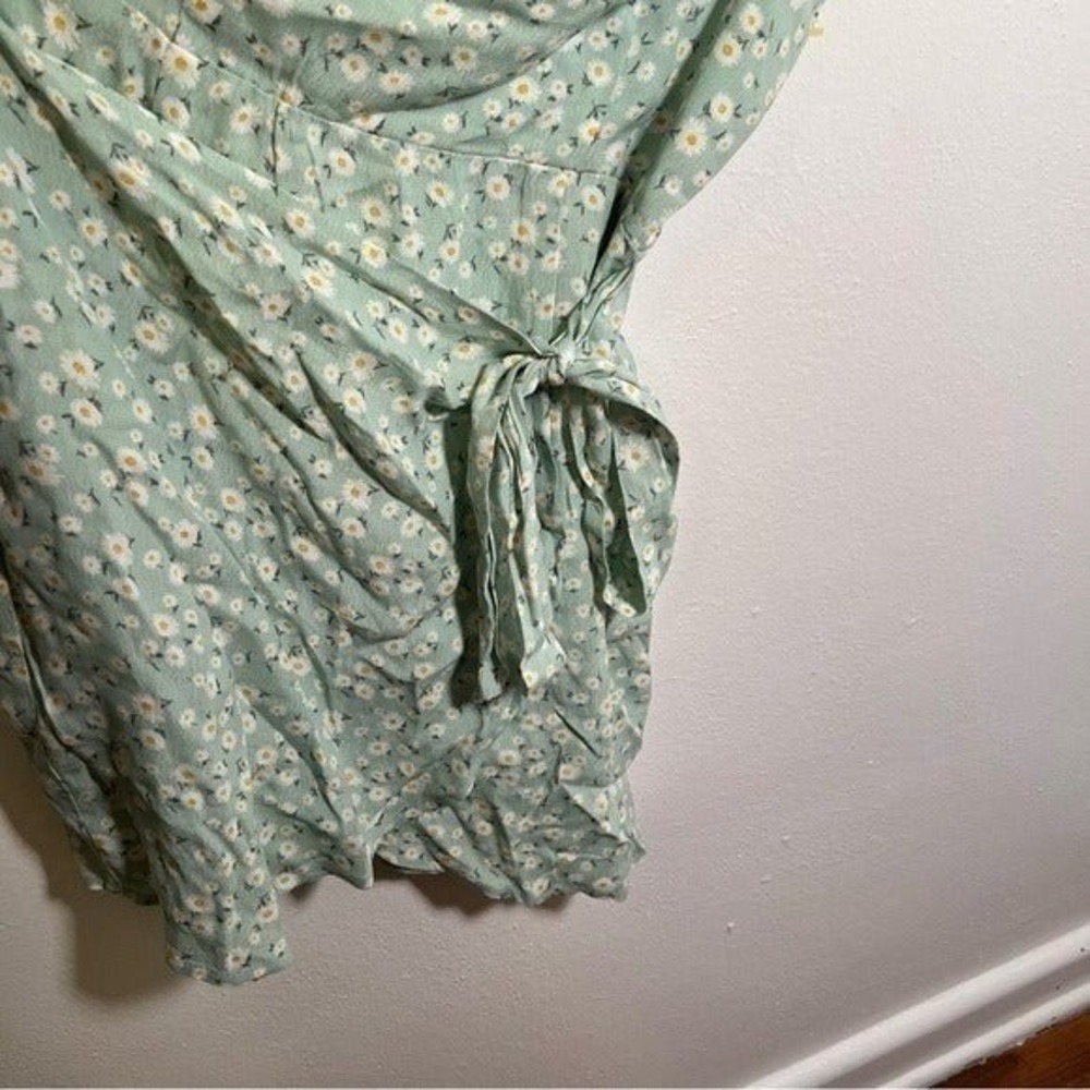 Forever 21 Mini Dress Faux Wrap Light Green Floral - Picture 4 of 11